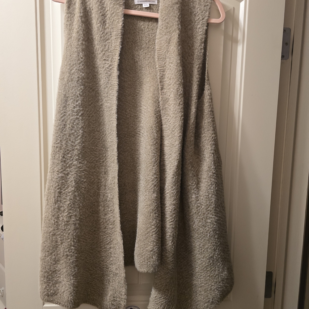 Chic Gray Open Front Vest